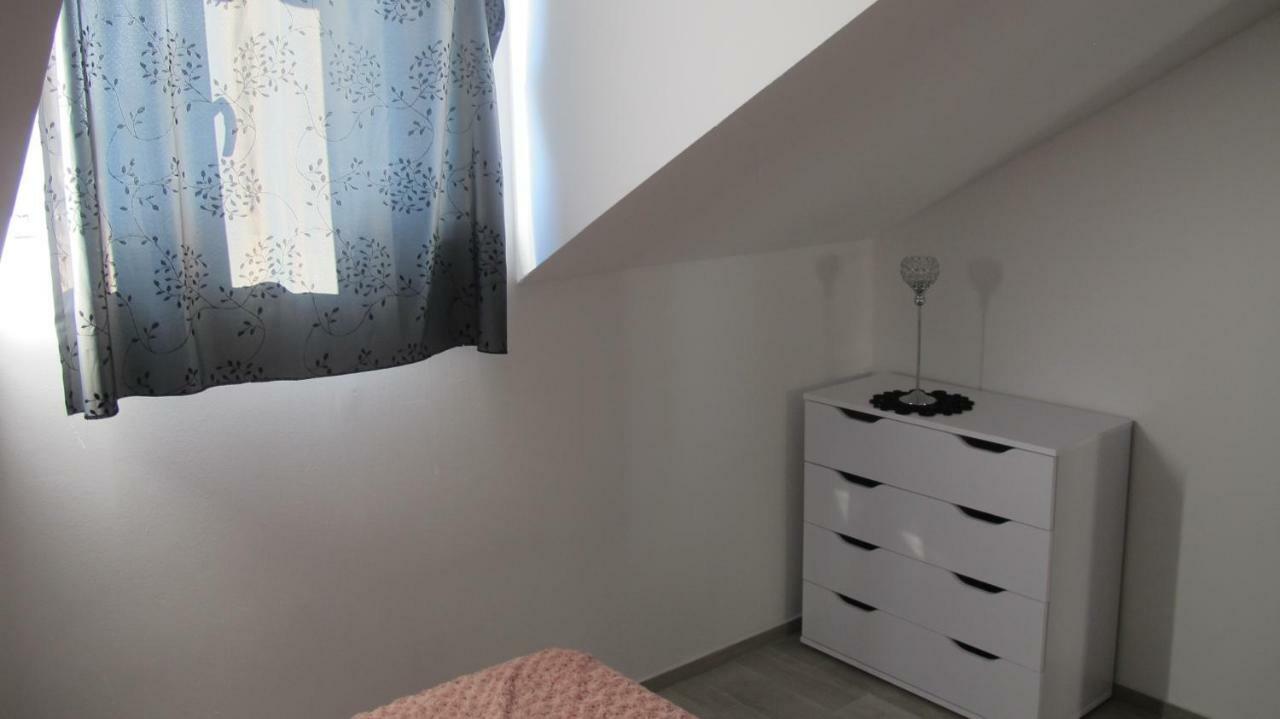 Guesthouse Ruza Sobra Apartments In The Attic Of The House Ngoại thất bức ảnh